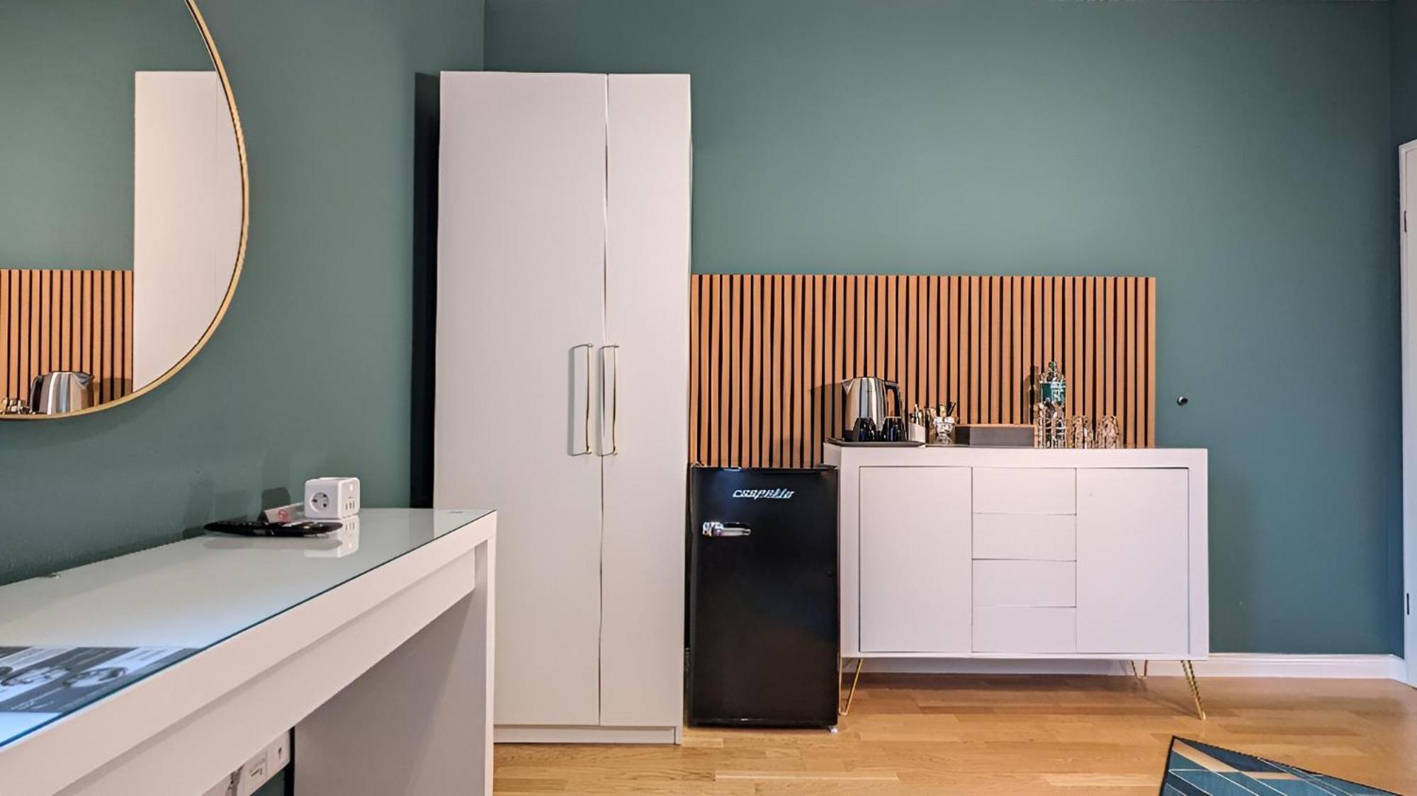 3 Rooms - Zimmervermietung Naehe Flughafen Ber - Gratis Wlan, Parken & Netflix Berlin Luaran gambar